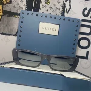 New ??GUCCI Acetate Rectangular GG0516S Sunglasses Grey Gold Gucci Sunglasses GG0516S 013 Grey - eye-oo.com main image 4